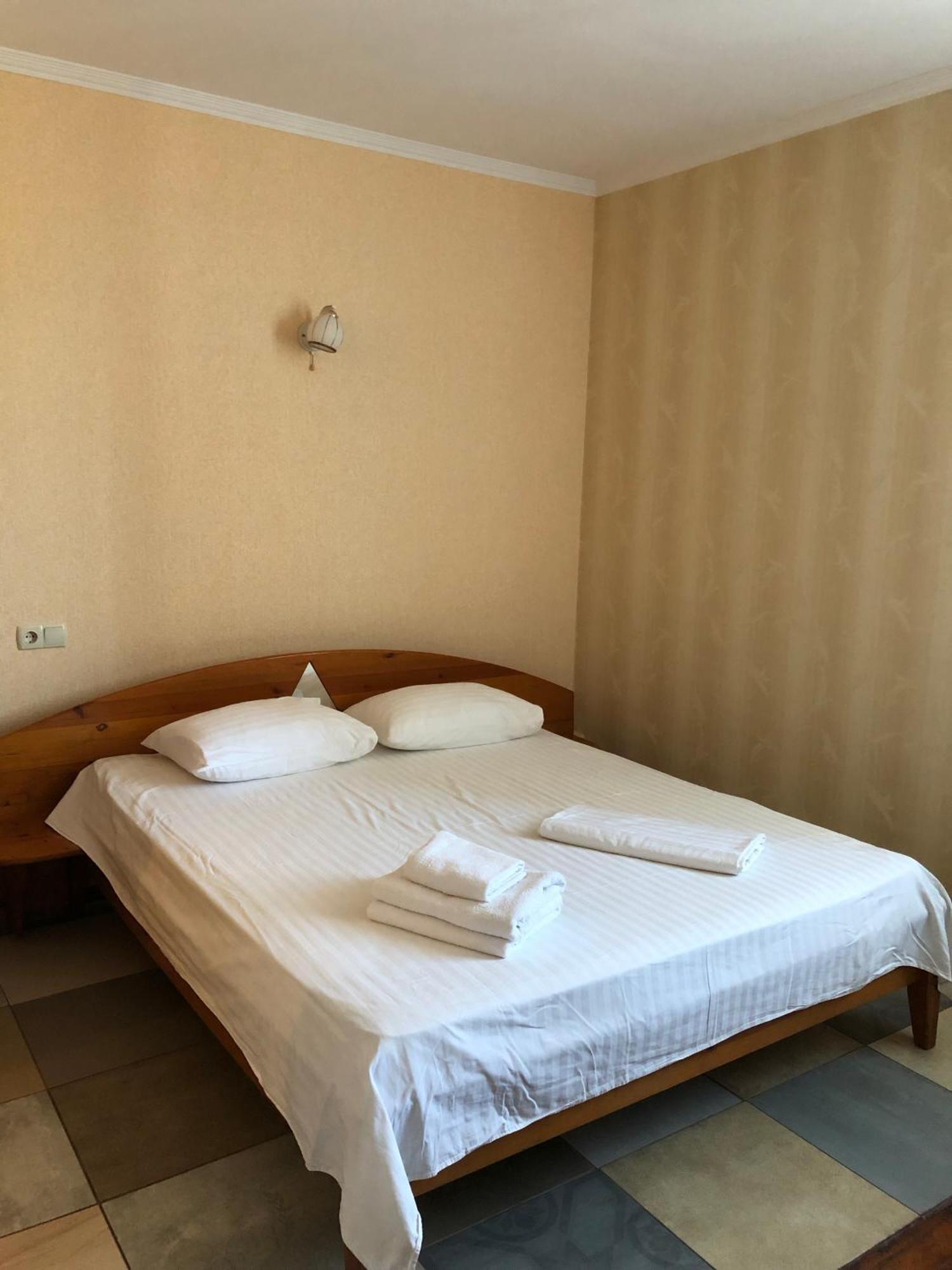 Zhuliany City Hotel Gatnoye エクステリア 写真
