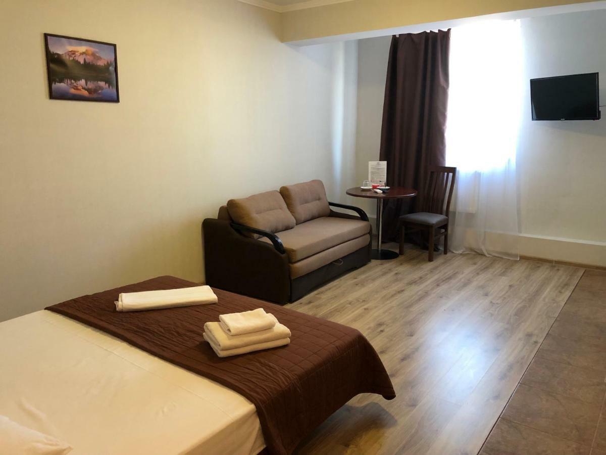 Zhuliany City Hotel Gatnoye エクステリア 写真
