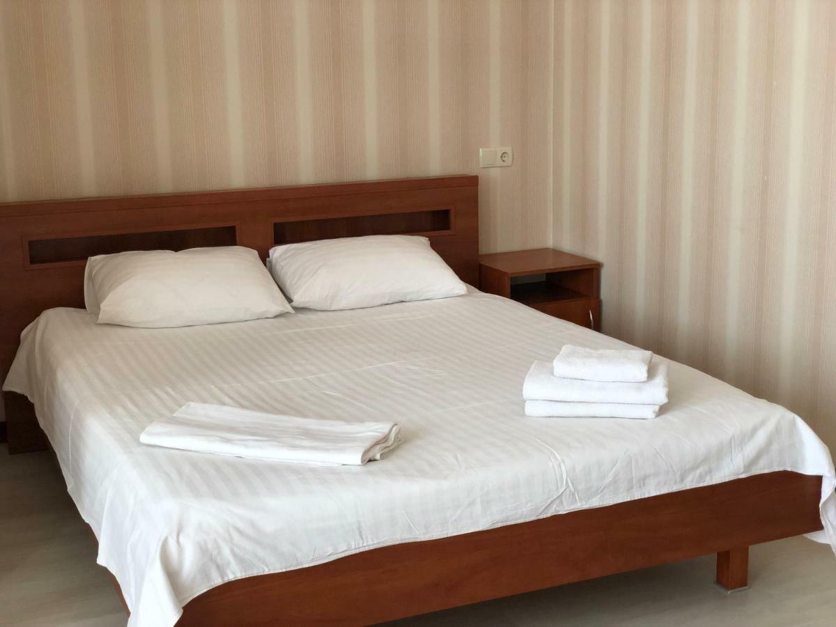 Zhuliany City Hotel Gatnoye エクステリア 写真